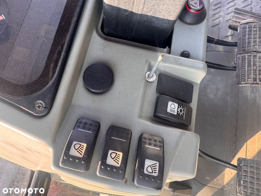 Massey Ferguson 8250 PowerControl - 17