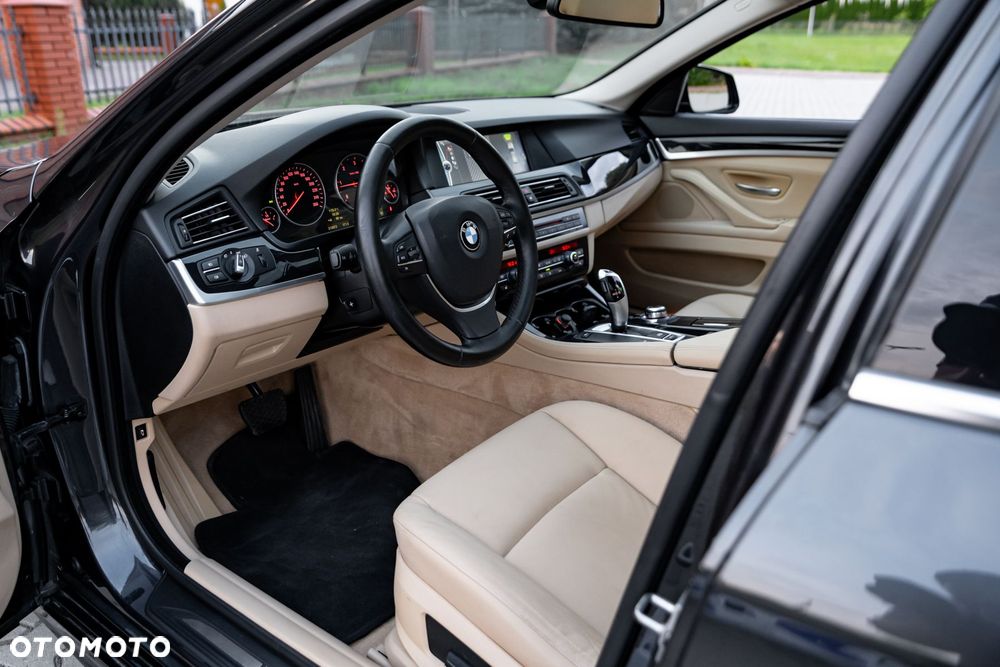 BMW Seria 5 520d Sport-Aut - 16