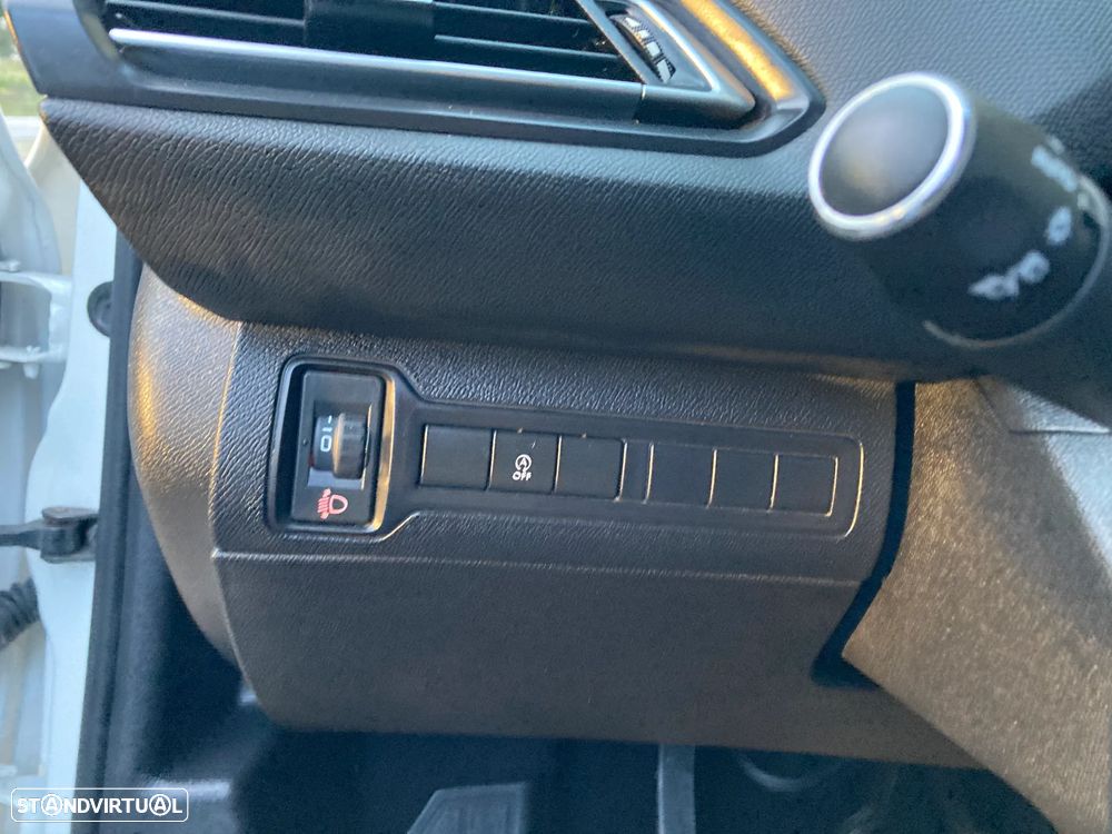 Peugeot 308 SW BlueHDi 130 Stop & Start Style - 17