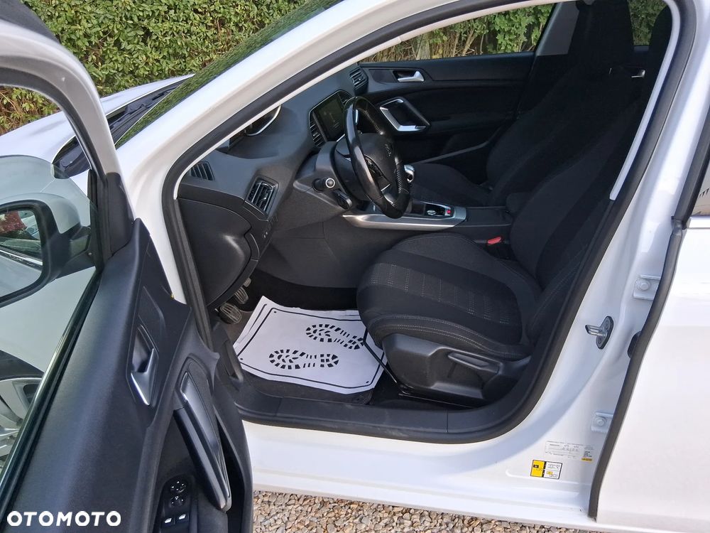 Peugeot 308 SW 1.6 BlueHDi Allure S&S - 8