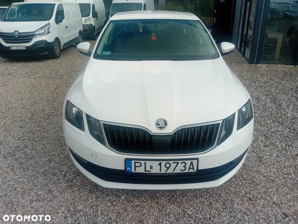 Skoda Octavia - 2