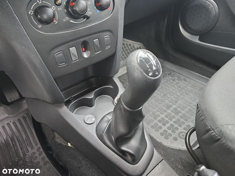 Dacia Sandero - 18