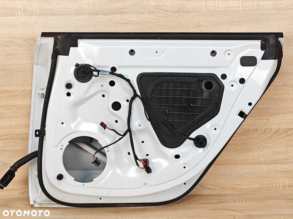 DRZWI PRAWY TYŁ AUDI A5 8T SPORTBACK LS9R 16km - 2