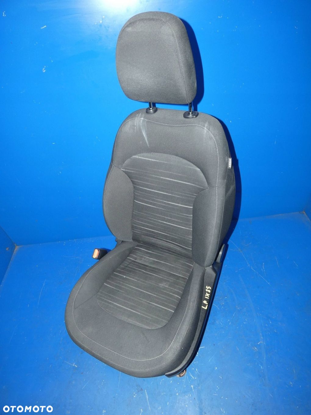 HYUNDAI IX35 FOTEL LEWY PRZÓD PRZEDNI - 1