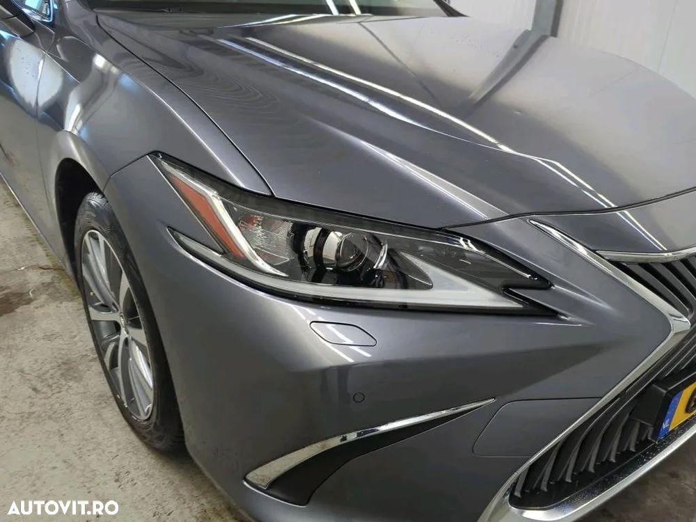 Lexus Seria ES 300h Executive Line - 14