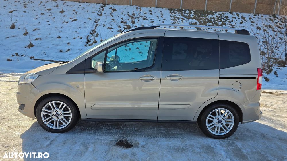 Ford Tourneo Courier 1.0 EcoBoost Titanium - 8