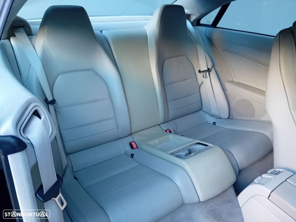 Mercedes-Benz E 220 CDi Avantgarde BlueEfficiency - 11