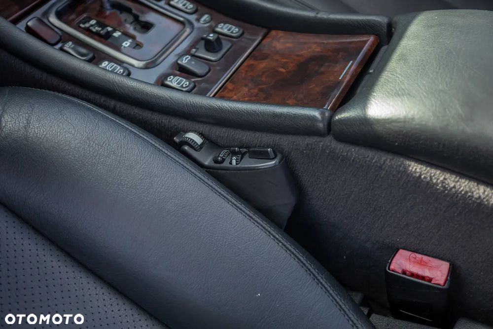 Mercedes-Benz CLK - 30