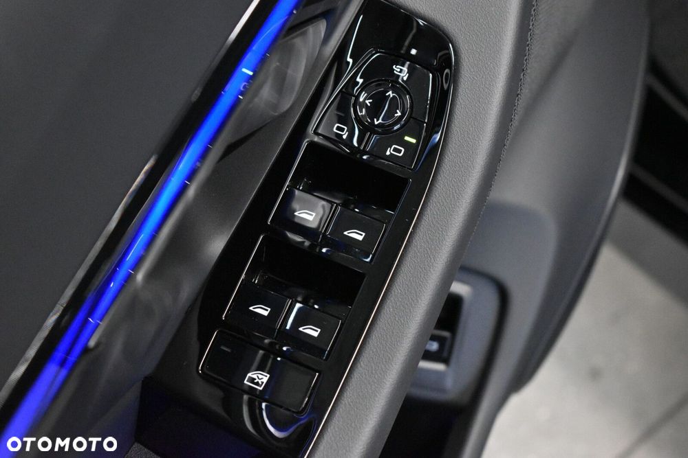 BMW i5 - 8