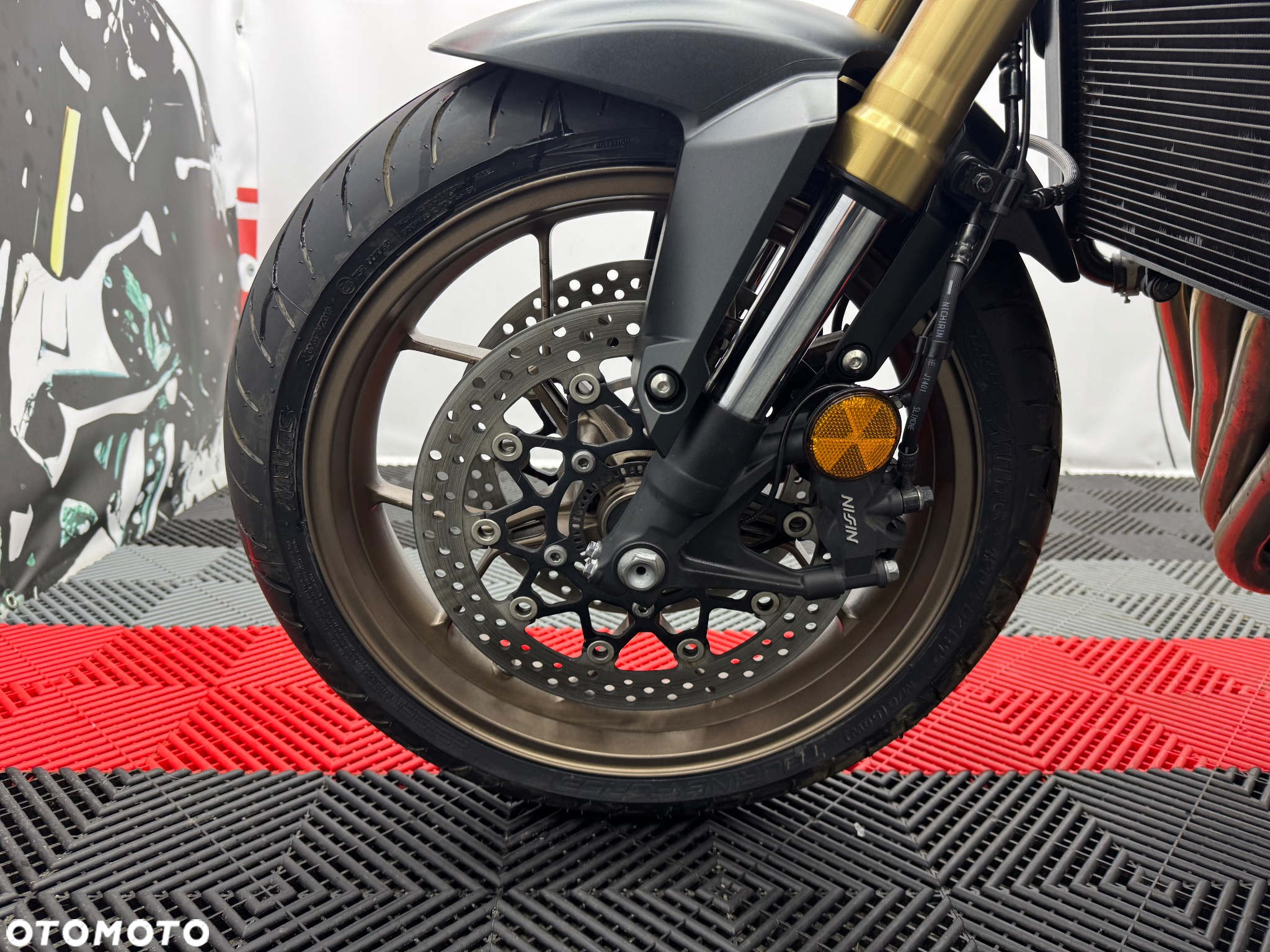Honda CB - 8