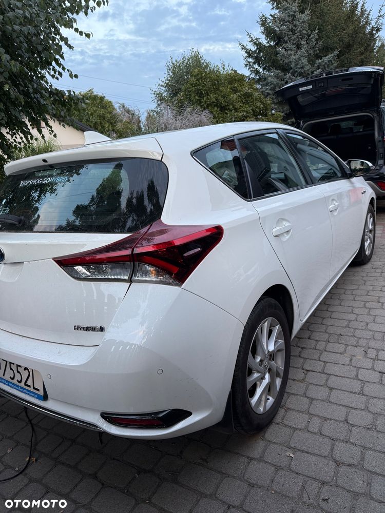 Toyota Auris Hybrid 135 Premium - 4