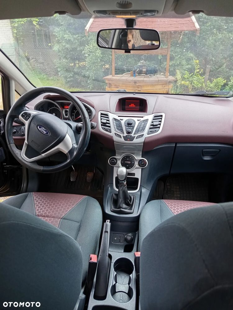 Ford Fiesta 1.6 TDCi Titanium - 9