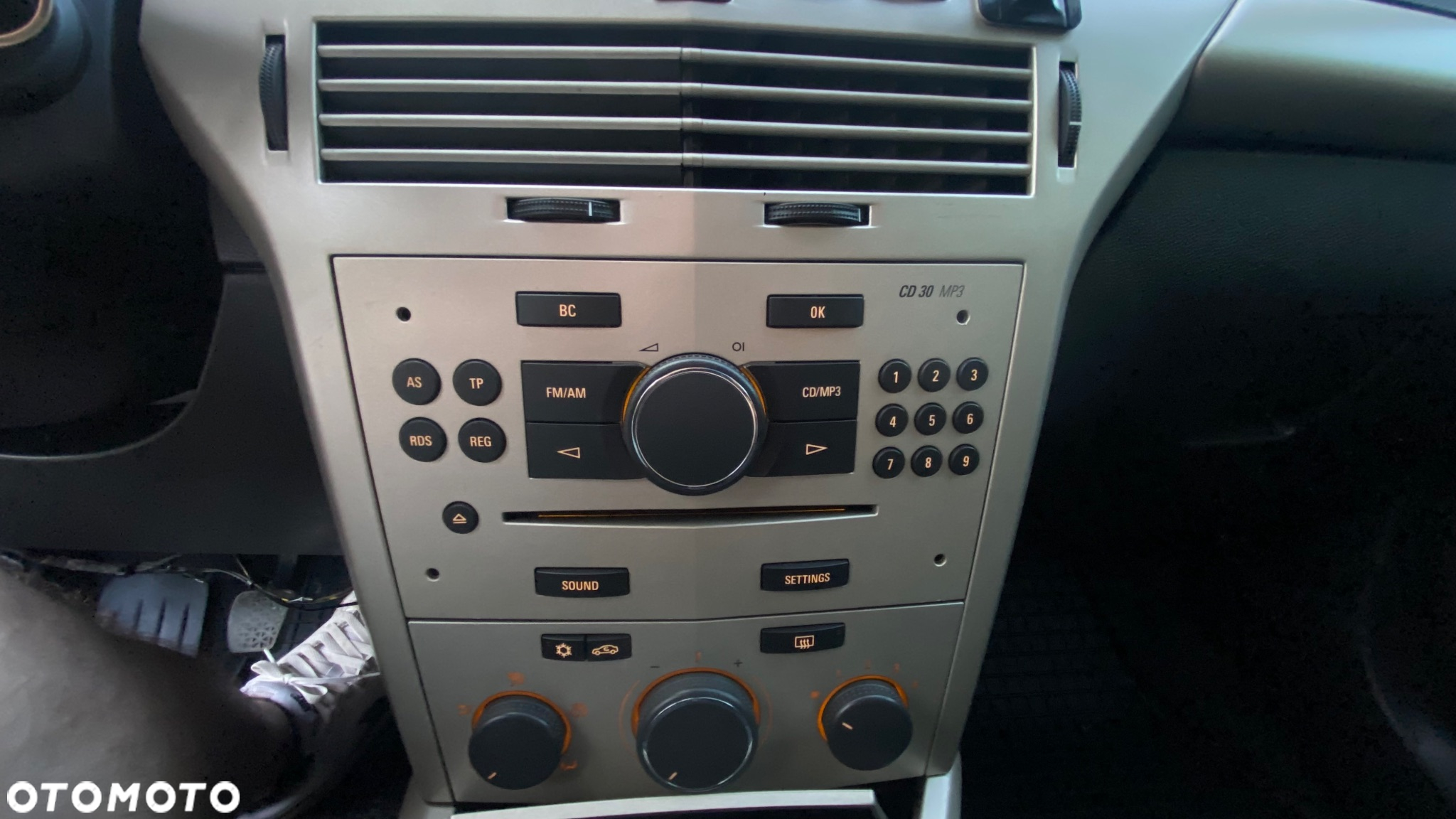 Opel Astra III GTC 1.6 Sport - 23