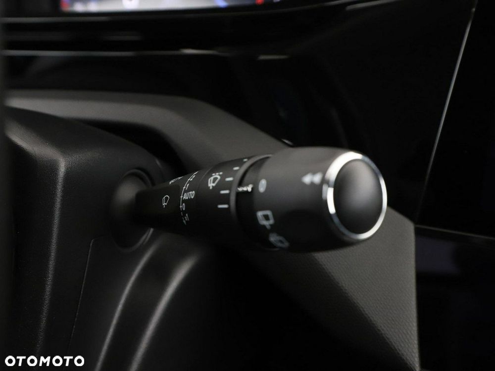 Peugeot 308 1.2 PureTech Allure S&S - 32
