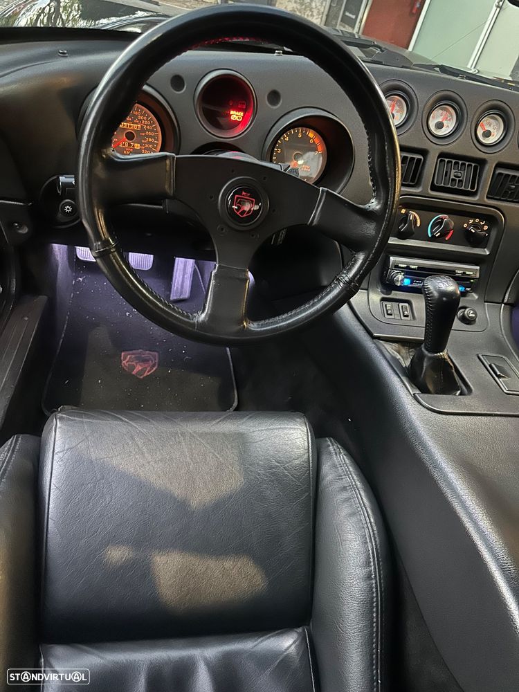 Dodge Viper - 14