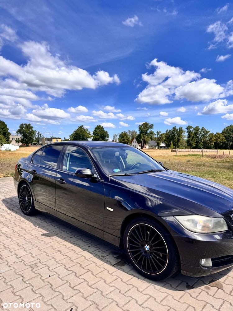 BMW Seria 3 318i - 1