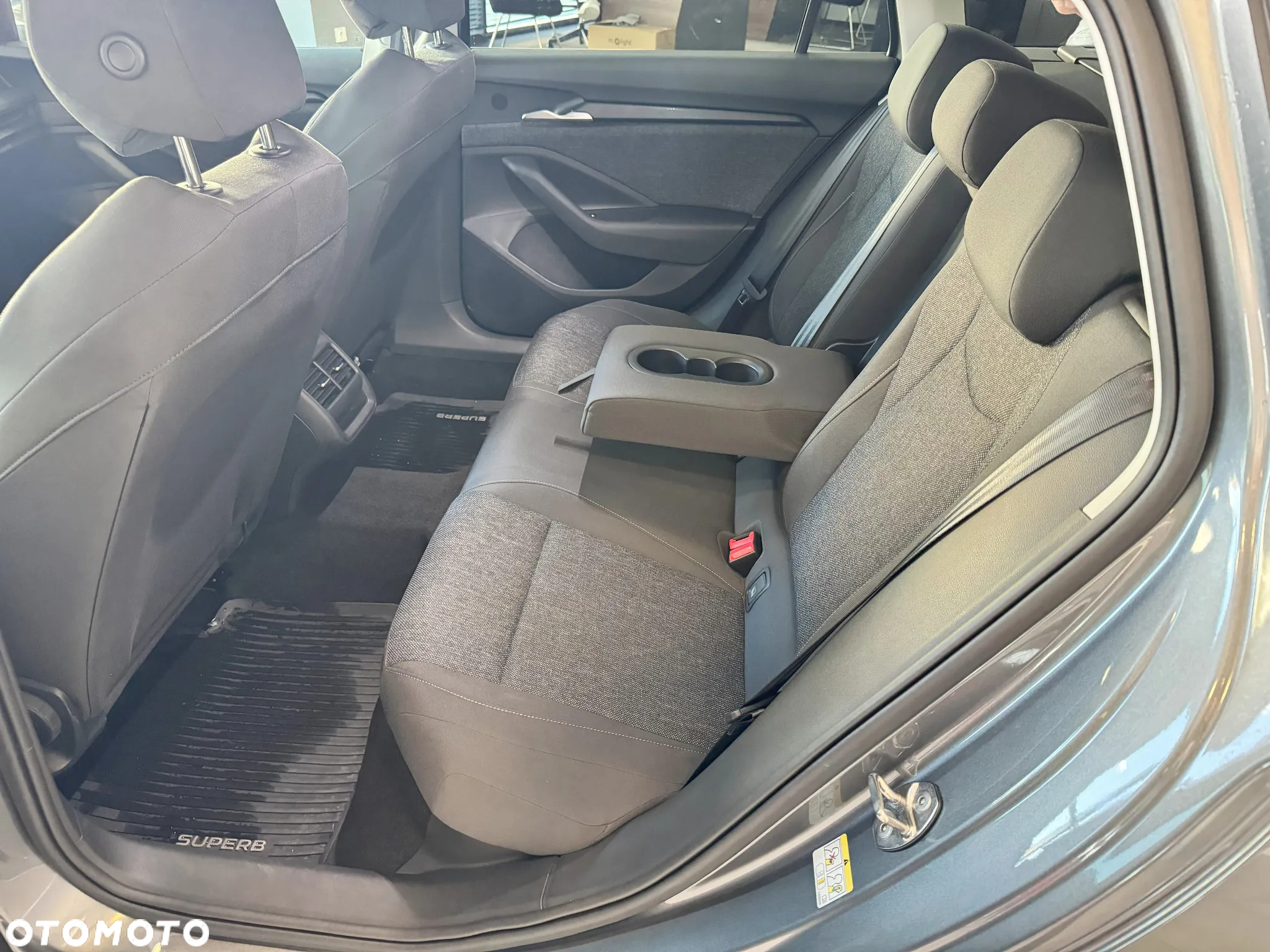 Skoda Superb 2.0 TDI SCR Essence DSG - 20