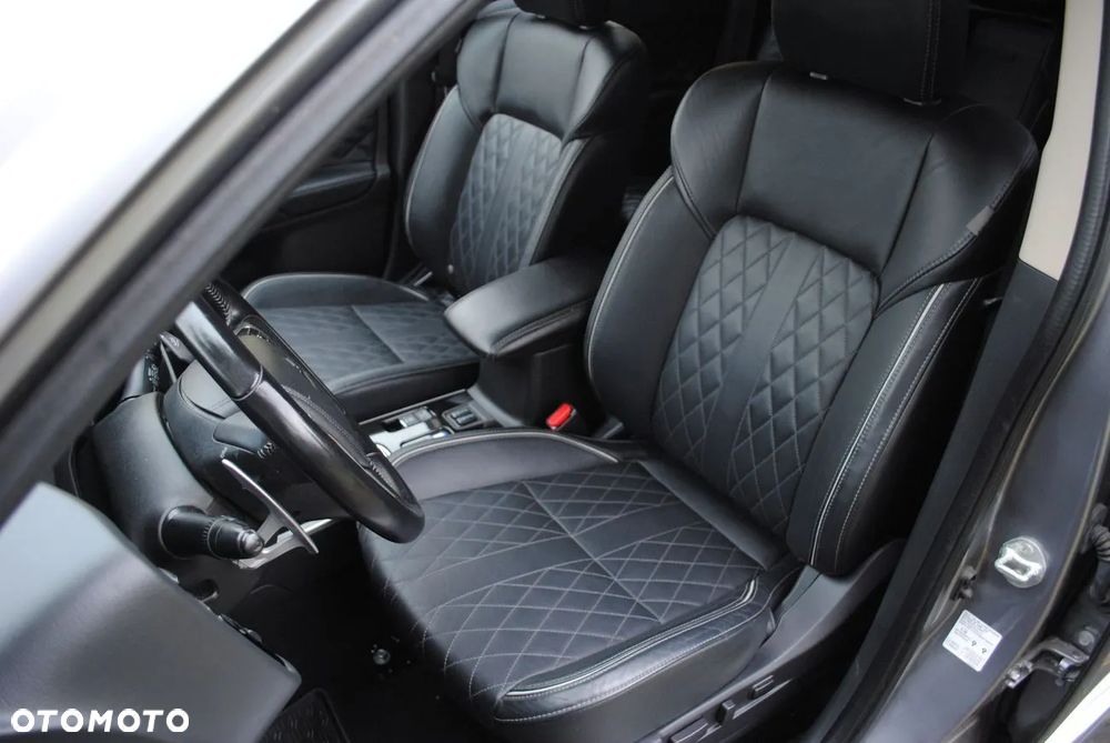 Mitsubishi Outlander - 29