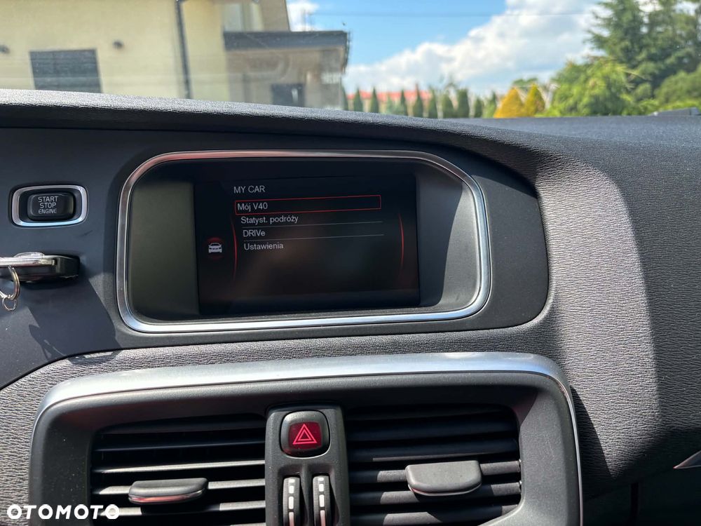 Volvo V40 D2 R Design - 28