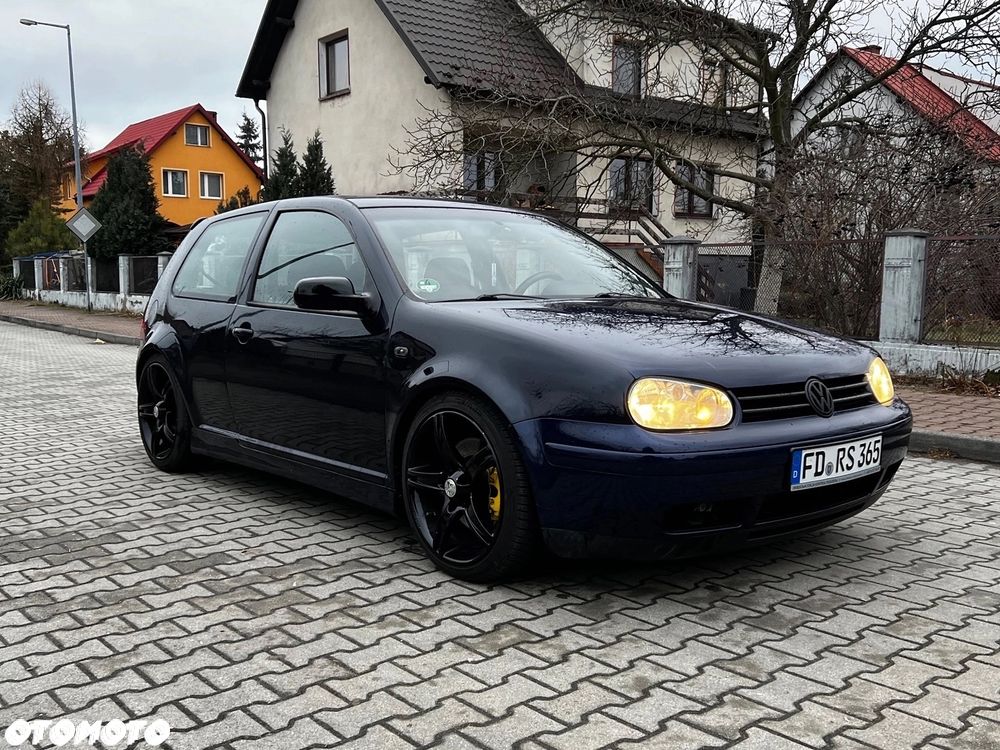 Volkswagen Golf - 8