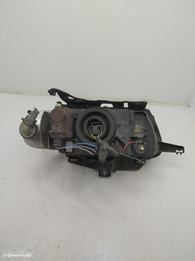 Farol/ Otica Dianteiro Esq Citroën Saxo (S0, S1) - 2