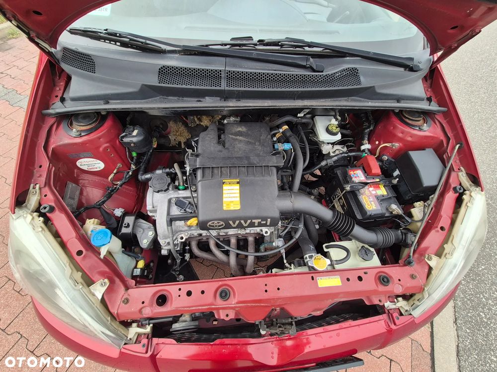 Toyota Yaris - 17