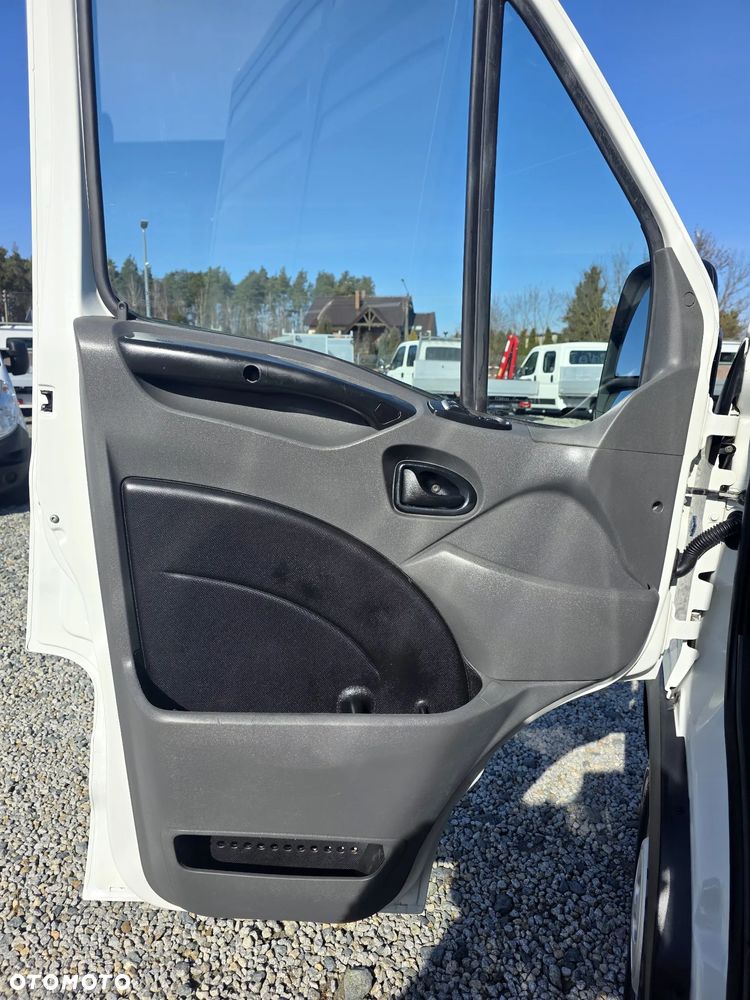 Iveco IVECO 35S13 2.3 HPI ŚREDNI WYSOKI KLIMA WEBASTO 193 T/KM PRZEBIEGU GWARANCJA - 16