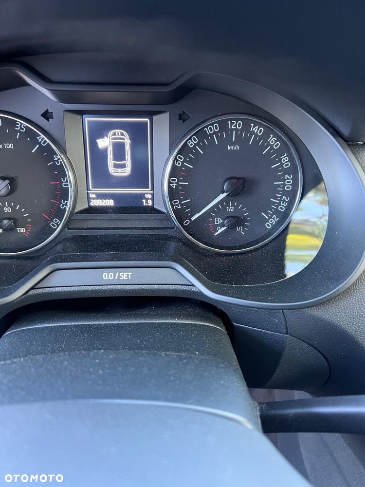 Skoda Octavia 2.0 TDI DSG Ambition - 21