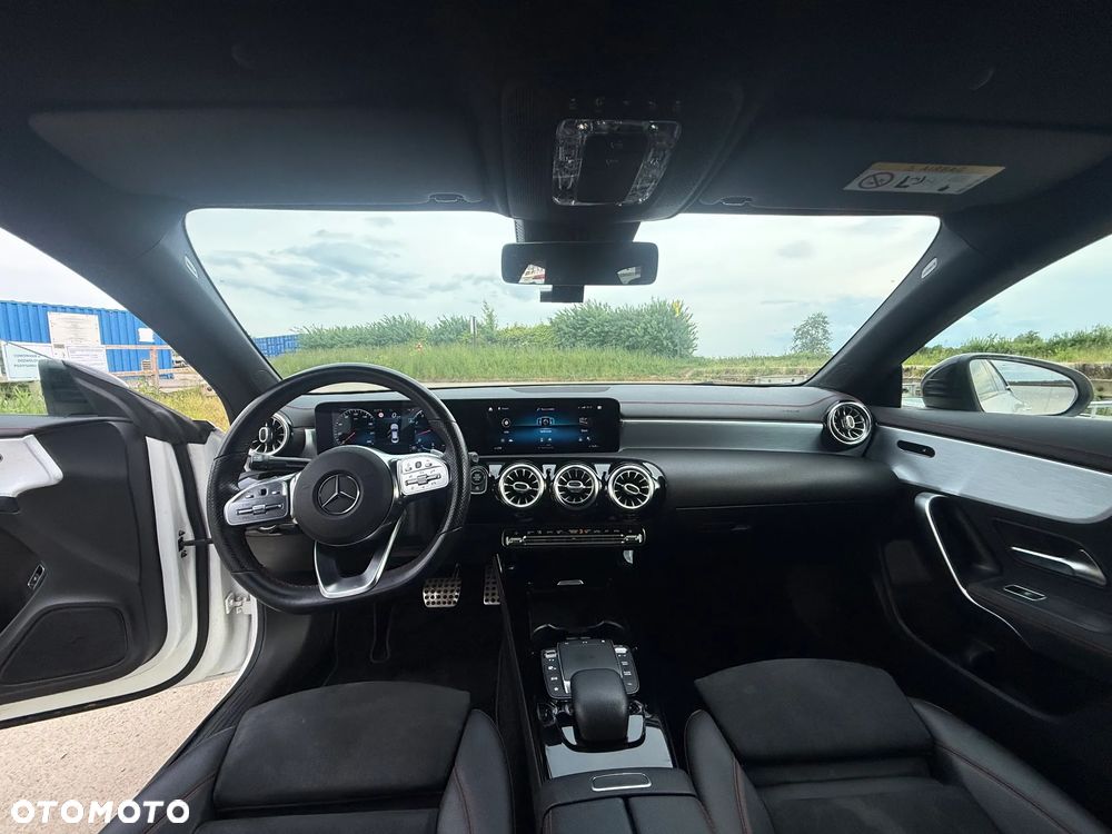 Mercedes-Benz CLA 220 4-Matic AMG Line 7G-DCT - 10