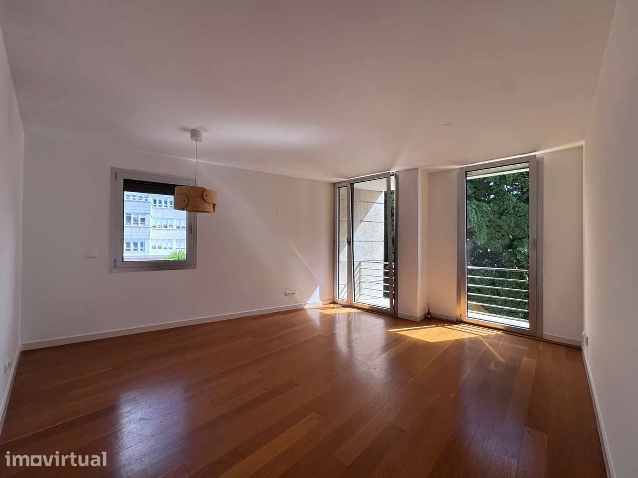 Apartamento T2 Vista Rio e Box Cruz Quebrada-Dafundo - Grande imagem: 2/6