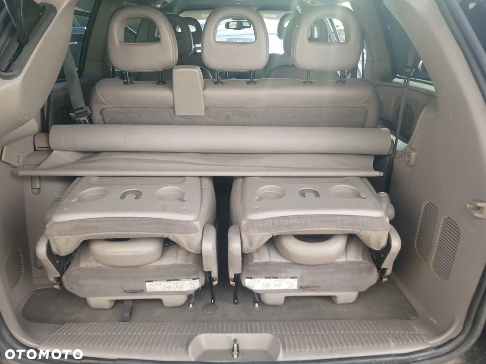 Chrysler Grand Voyager 3.3 Limited AWD - 30