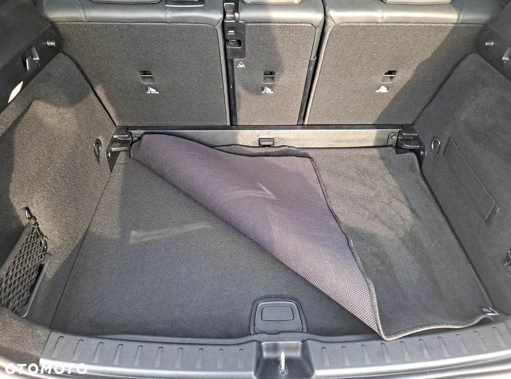 Mercedes-Benz GLA 250 4Matic 8G-DCT Progressive - 16