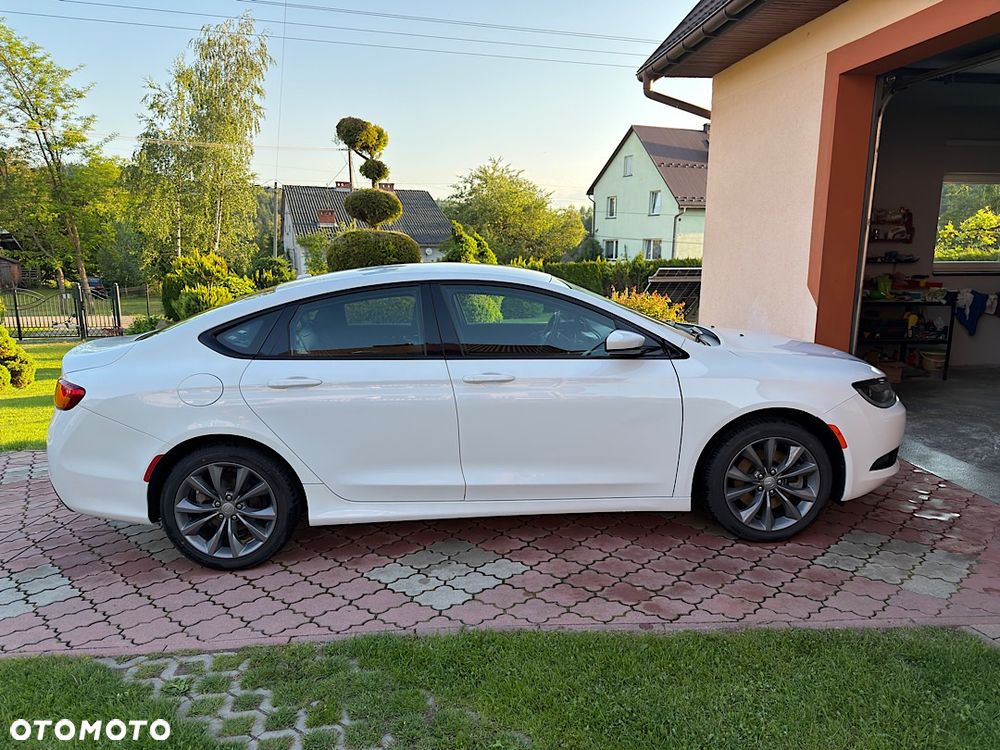 Chrysler 200 - 2