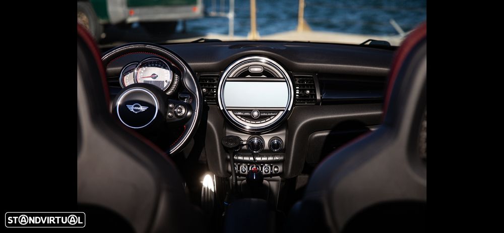 MINI Cabrio John Cooper Works - 27