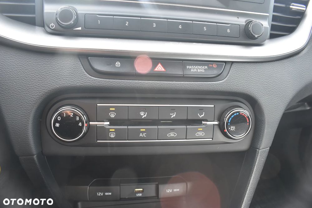 Kia Ceed 1.0 T-GDI S - 28