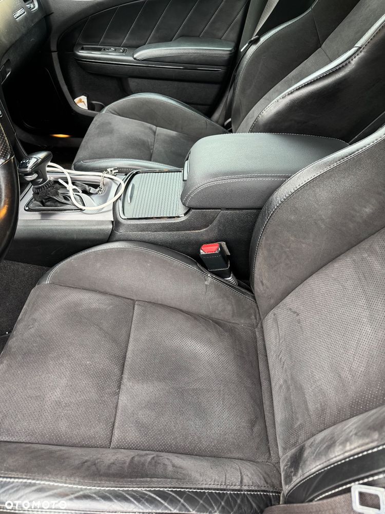 Dodge Charger 5.7 R/T - 8