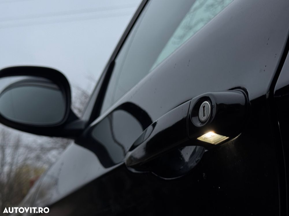 BMW Seria 3 318d DPF Touring Edition Sport - 26