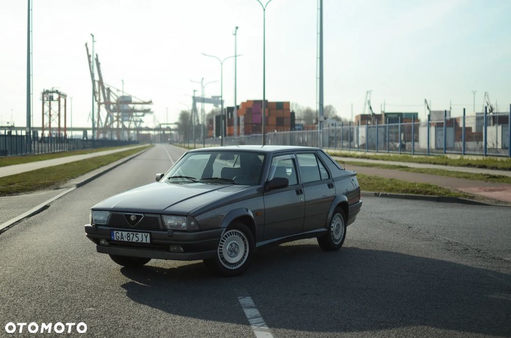 Alfa Romeo 75 2.0 Twin Spark Ltd - 3
