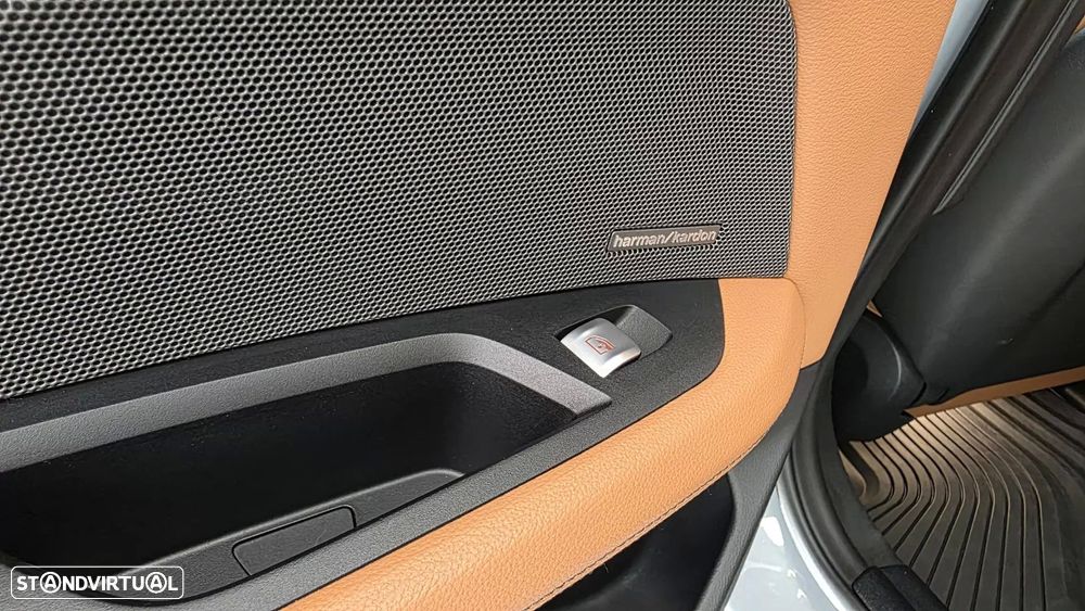 BMW i4 eDrive40 Pack Desportivo M - 50