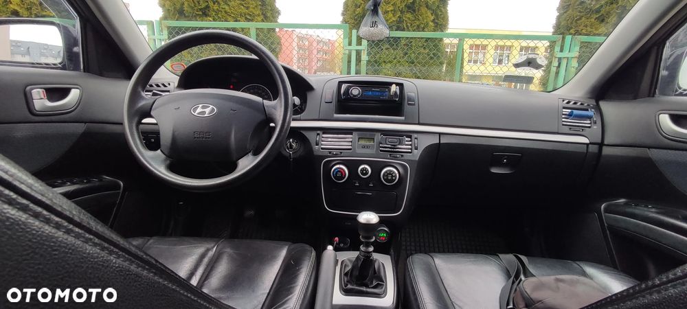 Hyundai Sonata 2.0 GL Comfort - 8