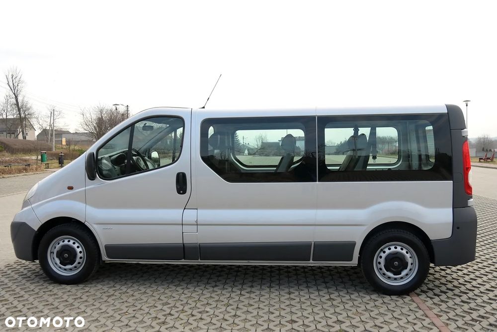 Opel Vivaro - 10
