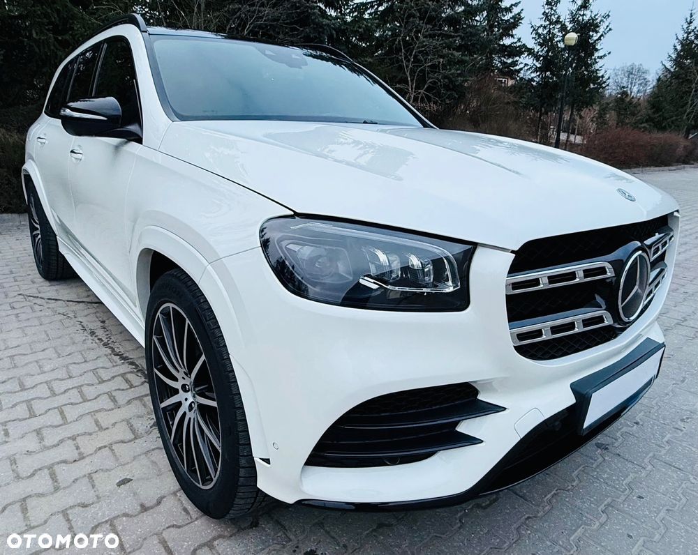 Mercedes-Benz GLS - 1