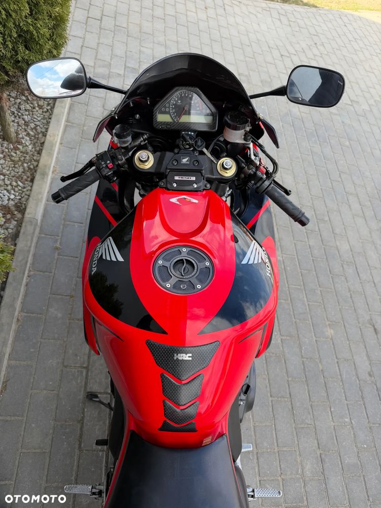 Honda CBR - 26