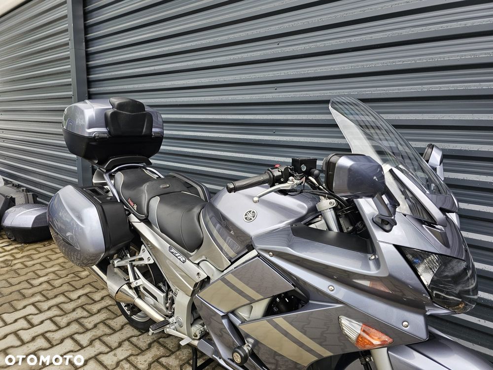 Yamaha FJR - 7