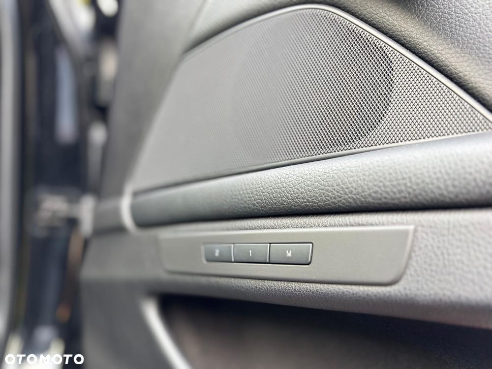 BMW Seria 5 535i - 22