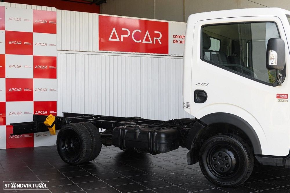 Renault Maxity 2.5 DXi 120.35 - 2