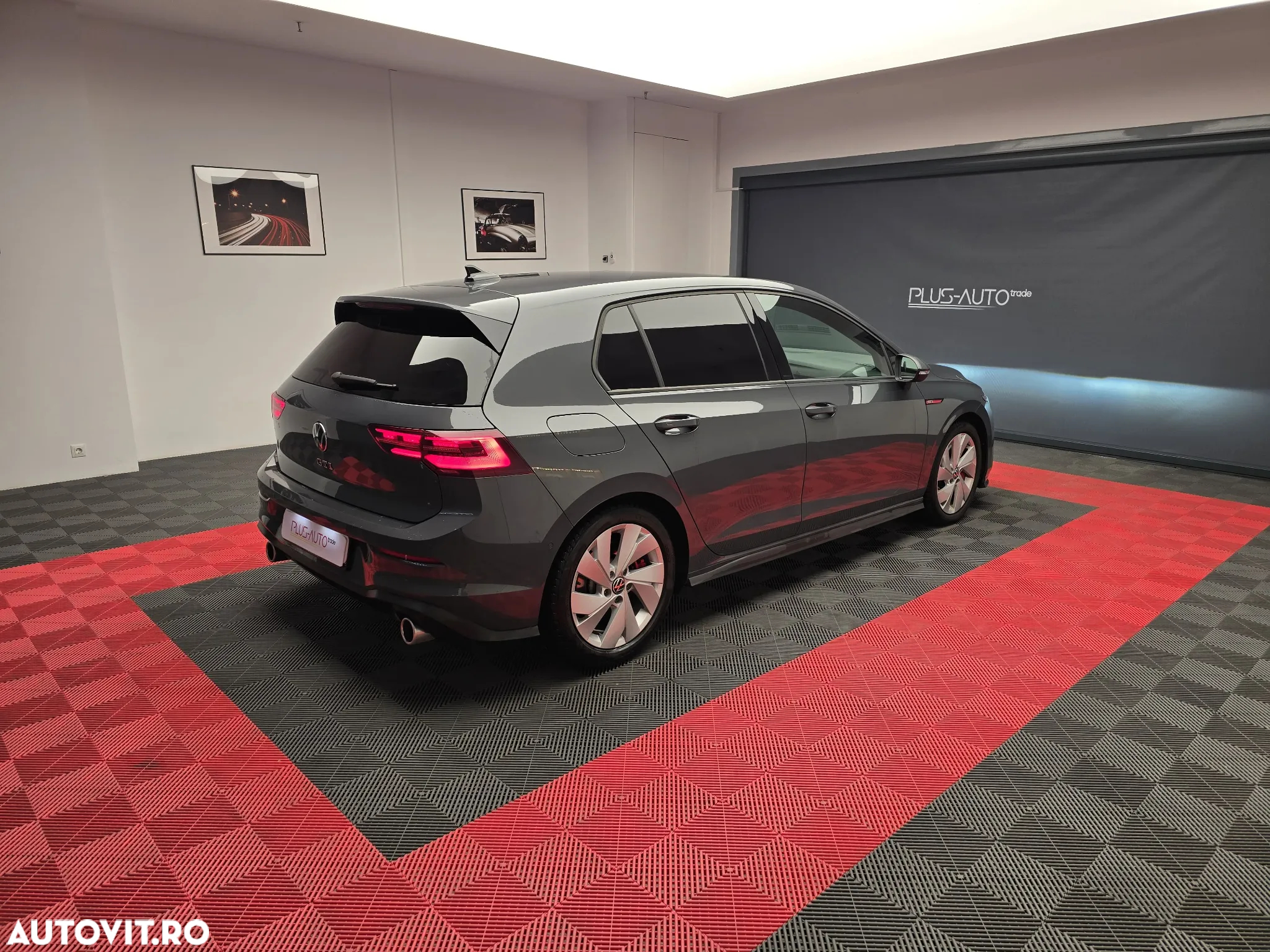 Volkswagen Golf GTI (BlueMotion Technology) DSG Performance - 3