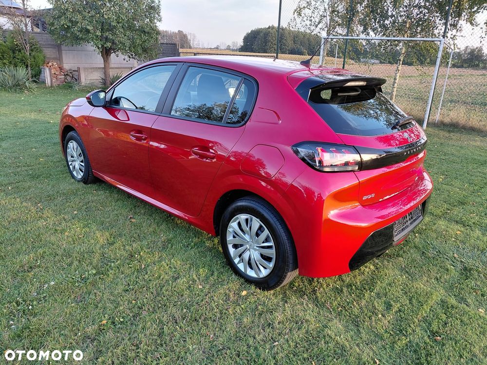 Peugeot 208 - 4