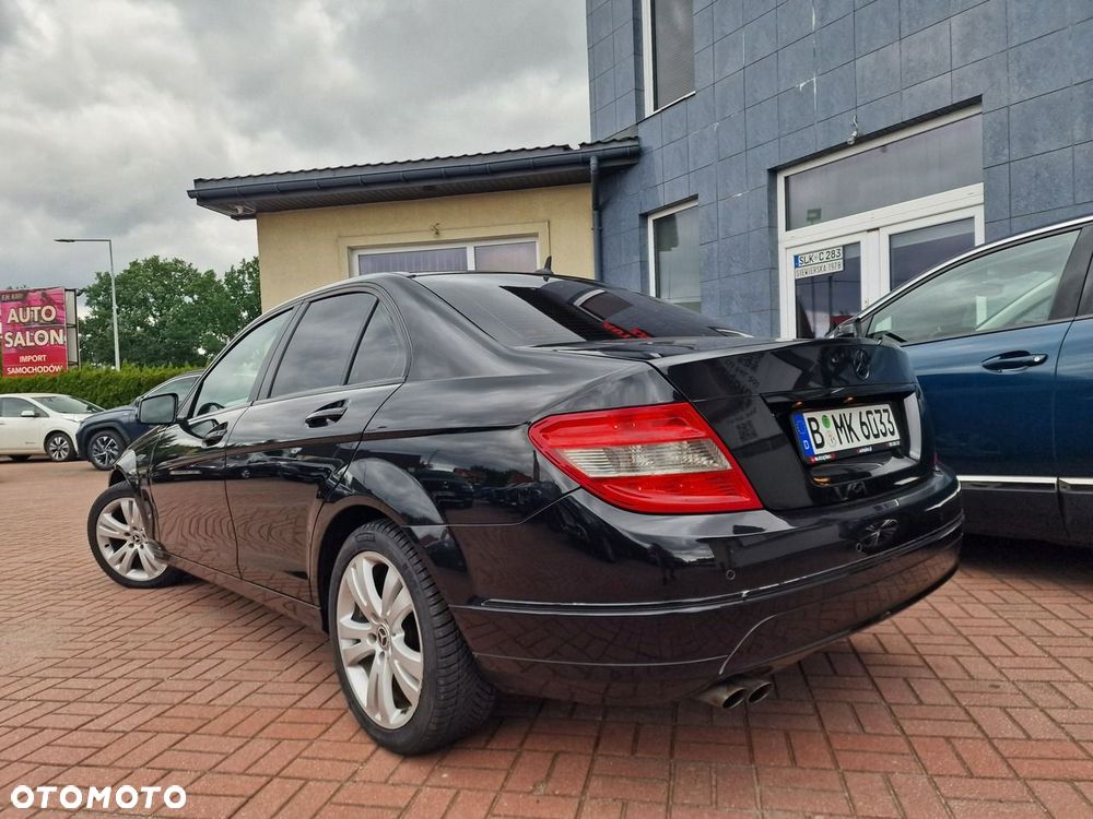 Mercedes-Benz Klasa C 180 BlueEFFICIENCY 7G-TRONIC Avantgarde - 10