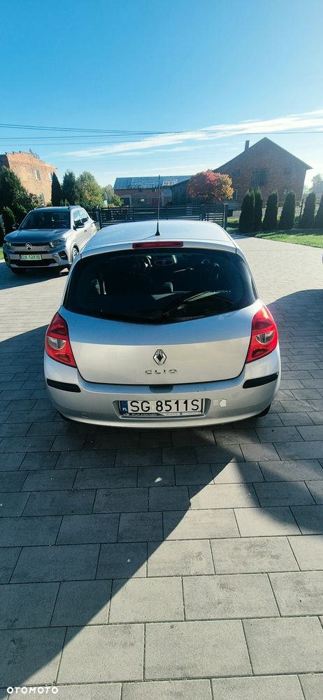 Renault Clio 2007 photo 3